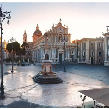 La Maison De Cavour לינה וארוחת בוקר